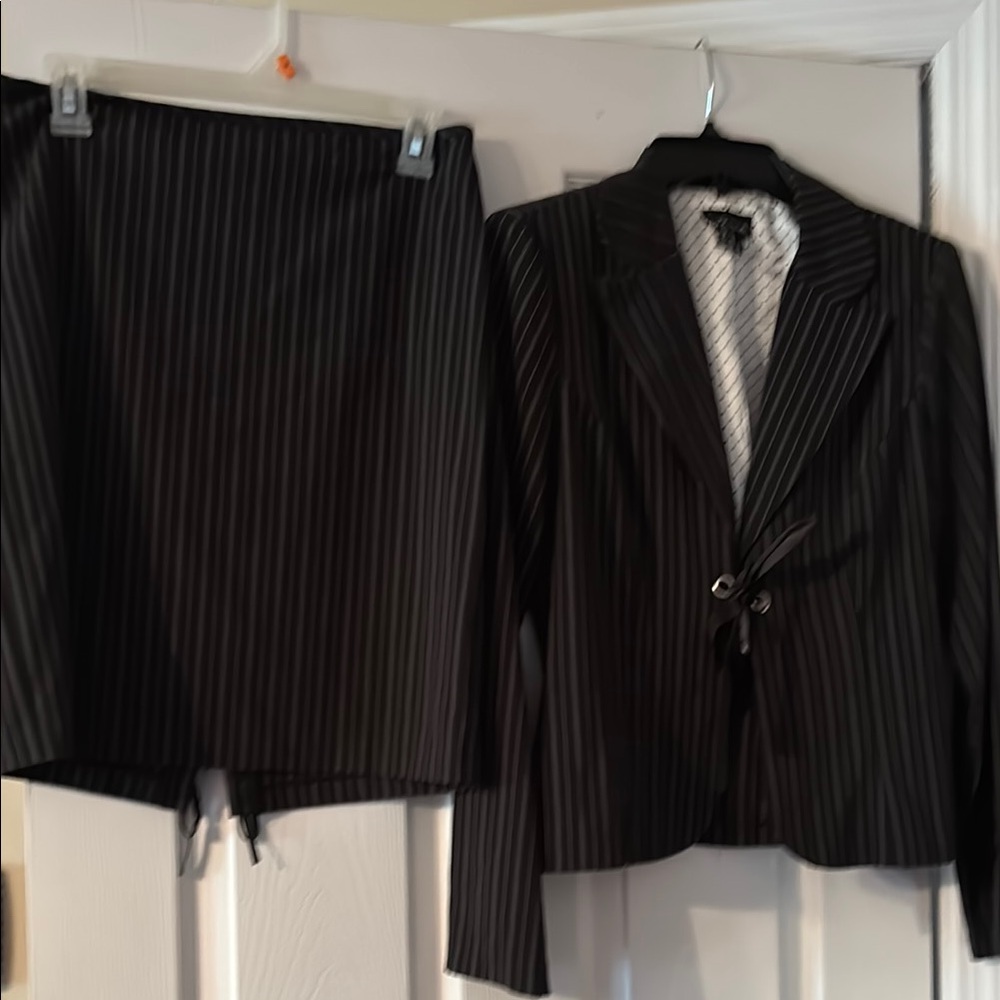 Ladies, two piece suit